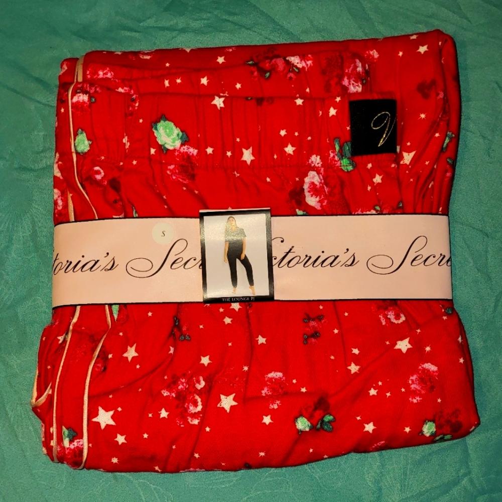 Women's Victoria's secret lounge pants brand new size S color red, flower design